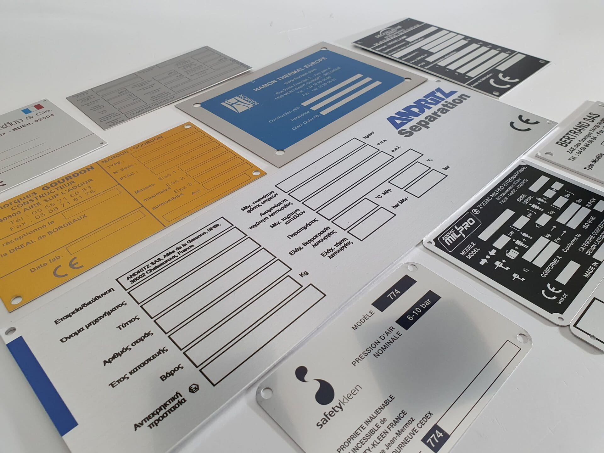 PLAQUE CONSTRUCTEURS